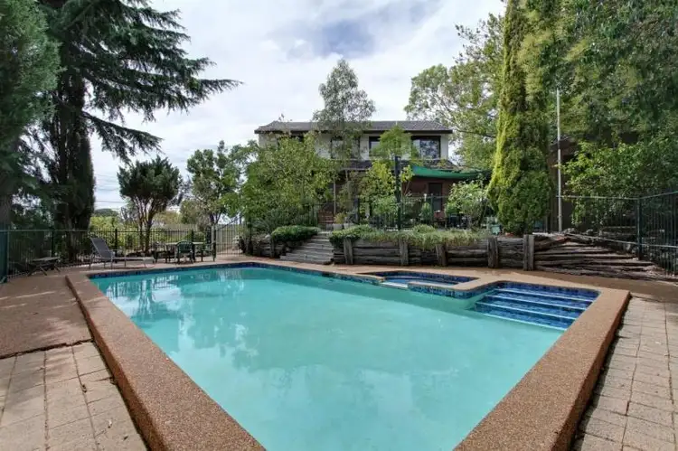 15 Bruce Crescent, Ferntree Gully VIC 3156