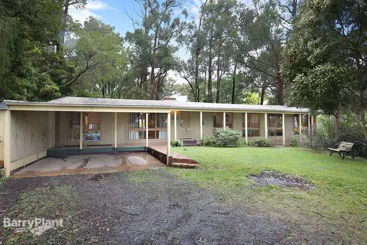 17 Simpsons Road, The Basin VIC 3154