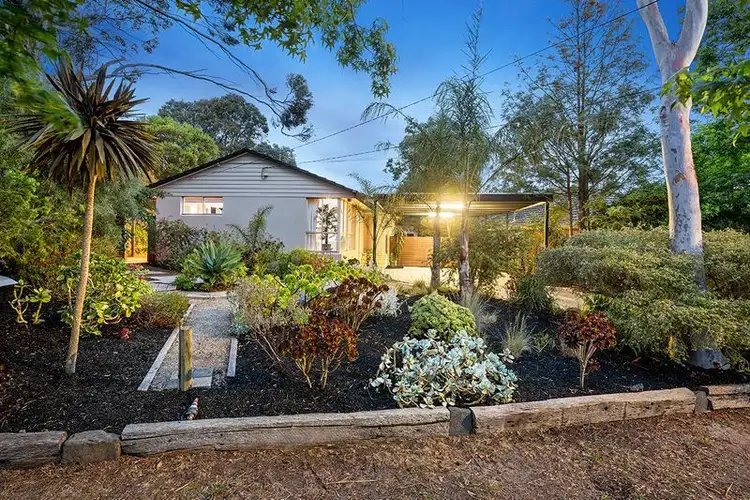 25 Rosebank Avenue, Ringwood North VIC 3134