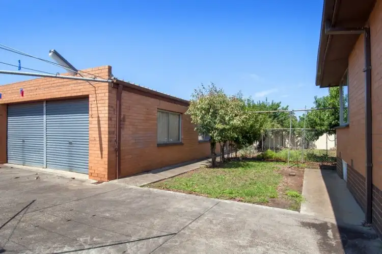 Seventh view of Homely house listing, 3 Victor Court, Lalor VIC 3075