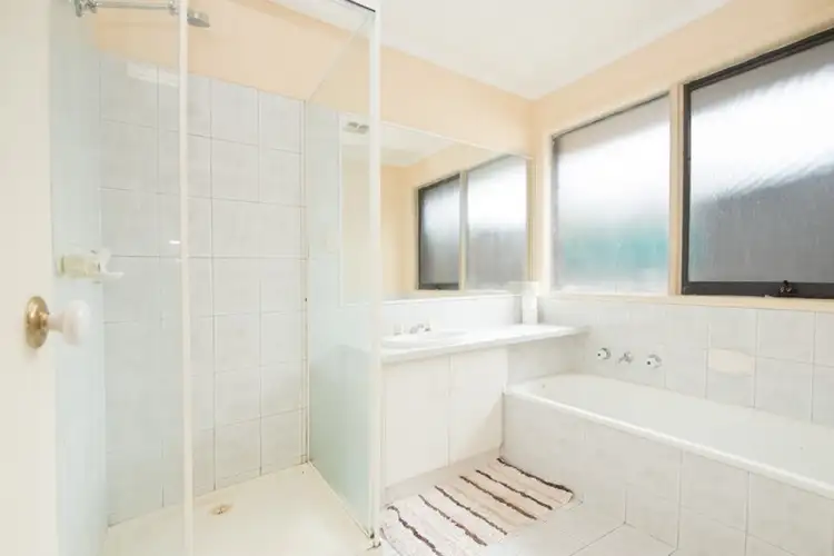 Sixth view of Homely house listing, 4 Swift Court, Carrum Downs VIC 3201