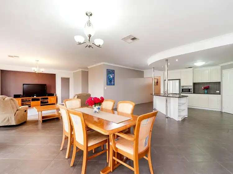 Fifth view of Homely house listing, 7 Augustus Court, Aubin Grove WA 6164