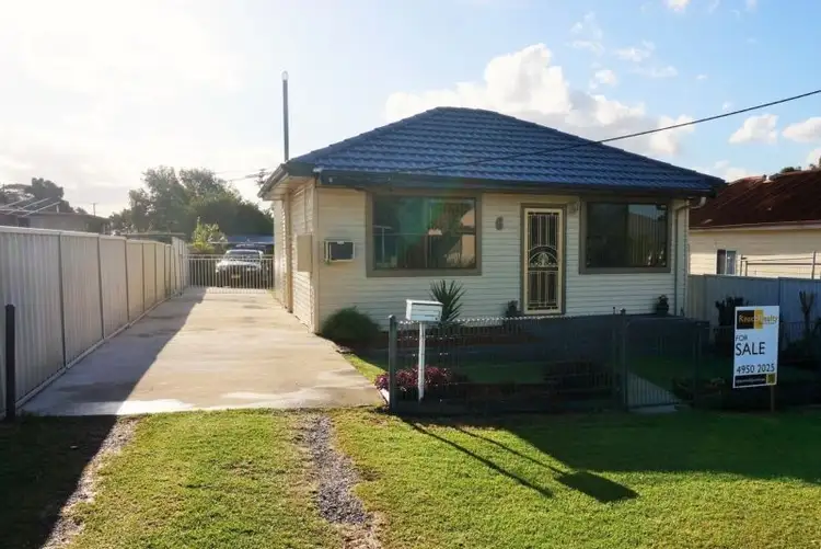 6 Mort Street, Shortland NSW 2307