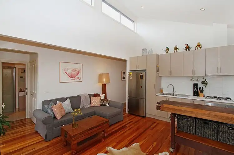 Third view of Homely unit listing, 4/88 Purinuan Road, Reservoir VIC 3073