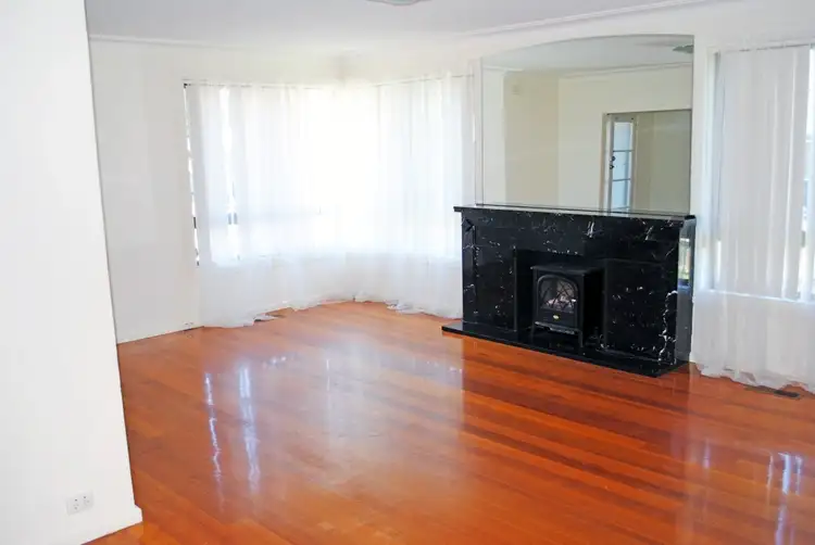 Fourth view of Homely house listing, 10 Bellara Court, Portland VIC 3305