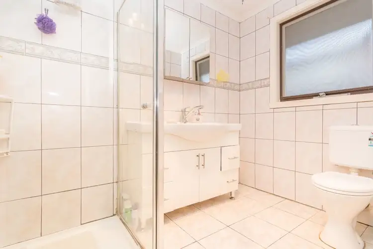 Fifth view of Homely house listing, 4 Chateau Court, Thomastown VIC 3074