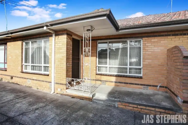Main view of Homely unit listing, 3/2 Alexandra Avenue, Sunshine VIC 3020