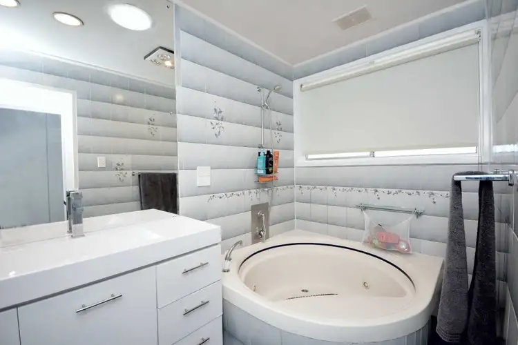 Fourth view of Homely house listing, 8 Yinnar Street, Dallas VIC 3047