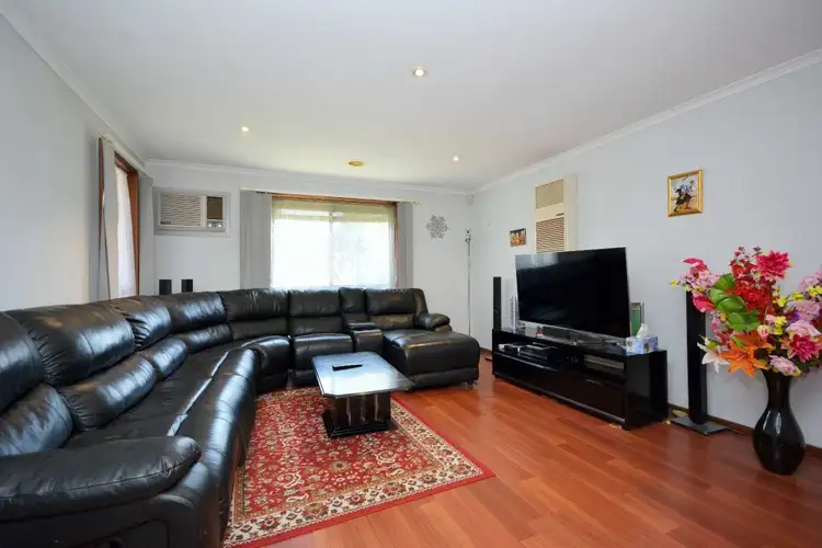 Fifth view of Homely house listing, 7 St. Austell Court, Craigieburn VIC 3064