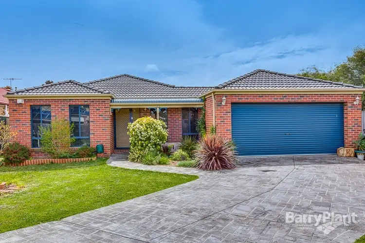 10 Rising Court, Hillside VIC 3037