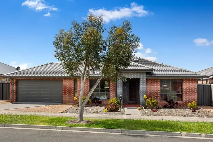 5 Refuge Place, Doreen VIC 3754