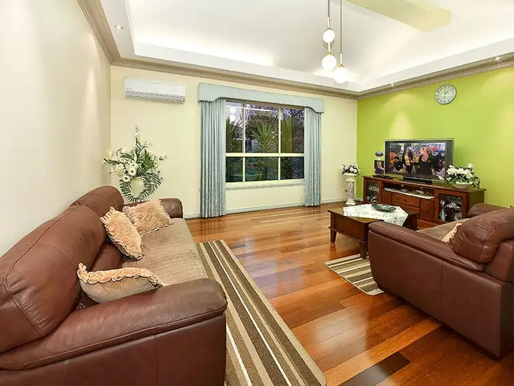 Fifth view of Homely house listing, 15 Muirs Court, Taylors Lakes VIC 3038