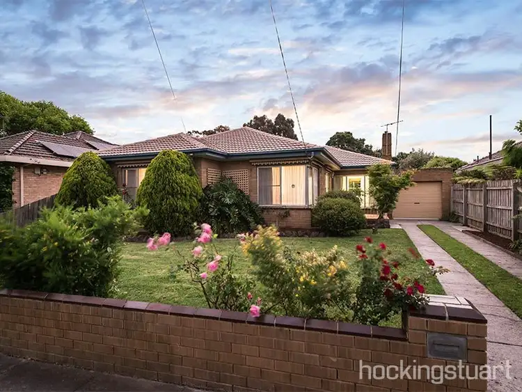 11 Tenham Grove, Cheltenham VIC 3192