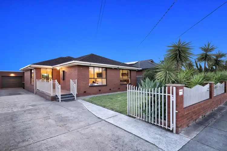 5 Shawlands Drive, Tullamarine VIC 3043