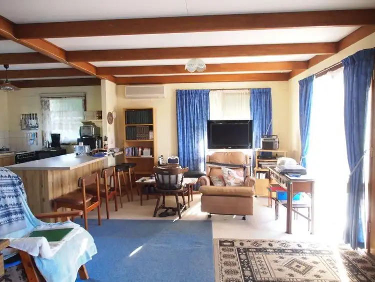 Fourth view of Homely unit listing, 1/6 Beckley Court, Bairnsdale VIC 3875
