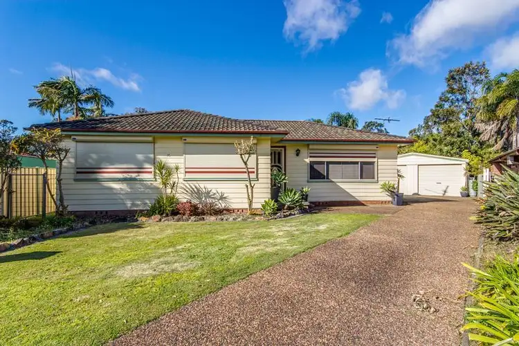 16 Young Close, Thornton NSW 2322