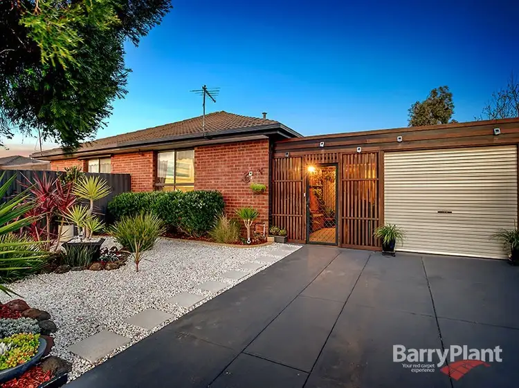 2/2 Yalonga Avenue, Werribee VIC 3030