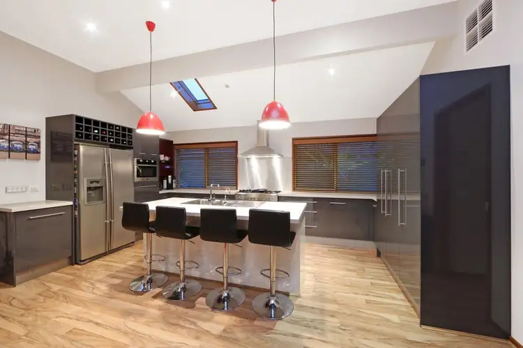 Second view of Homely house listing, 8 Linnel Court, Rowville VIC 3178