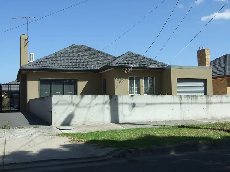 Main view of Homely unit listing, 1/13 Travers Street, Thomastown VIC 3074