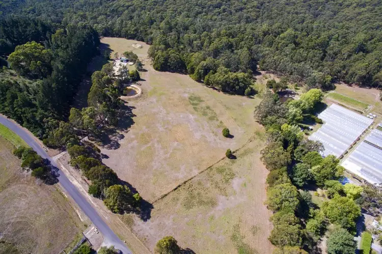 19 Eleanor Drive, Silvan VIC 3795