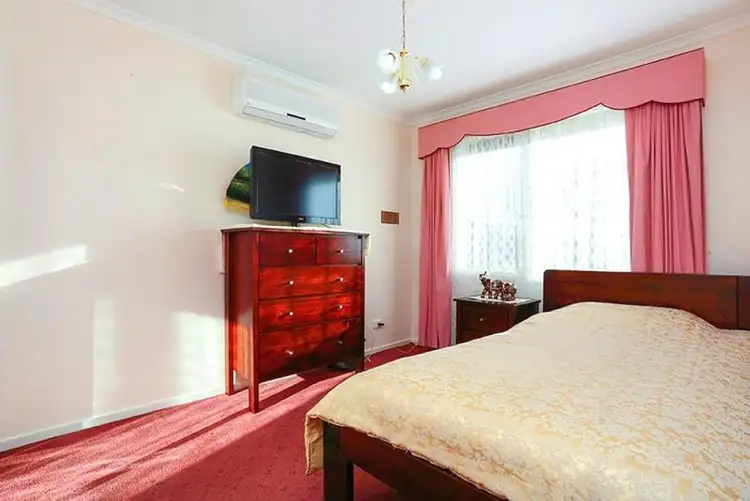 Seventh view of Homely house listing, 21 Darriwill Close, Delahey VIC 3037
