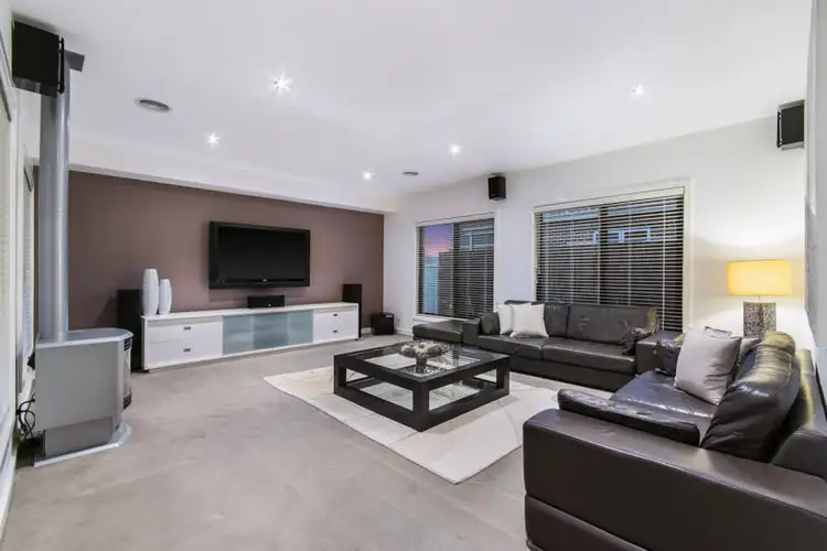 Second view of Homely house listing, 5 Bluebell Place, Reservoir VIC 3073