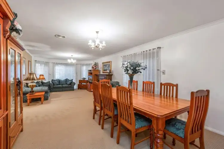 Fifth view of Homely house listing, 6 Simpson Way, Seabrook VIC 3028