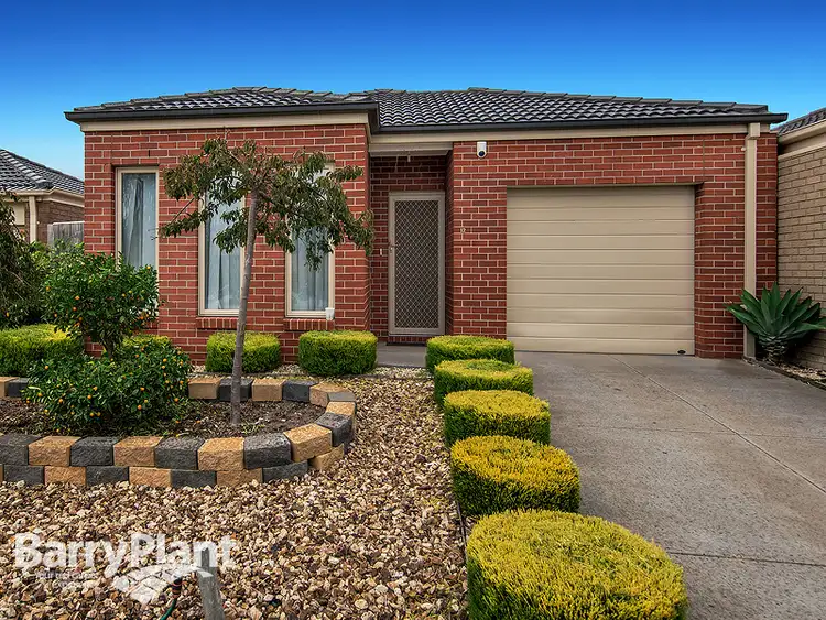 12 Duncombe Parkway, Deer Park VIC 3023