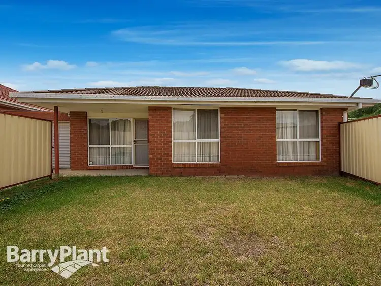 1/74 Avondale Avenue, St Albans VIC 3021