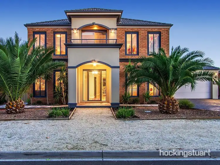 4 Elgar Lane, Caroline Springs VIC 3023