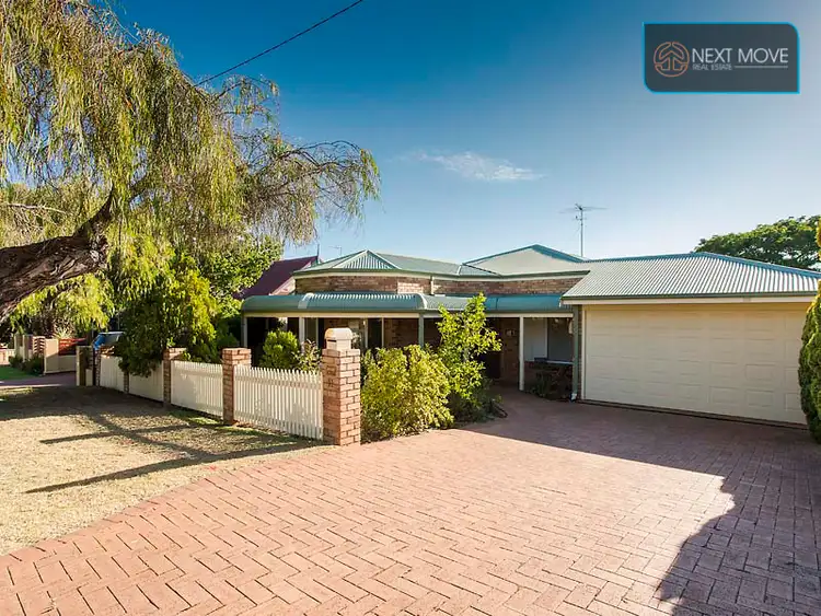 11 Weld Rd, Palmyra WA 6157