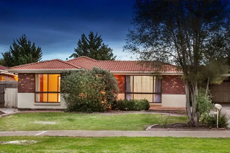 3 Gloucester Way, Melton West VIC 3337