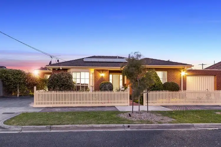 25 Paul Avenue, Box Hill North VIC 3129