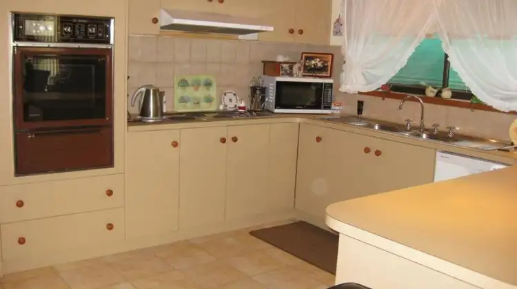 Third view of Homely house listing, 4 Vine Court, Robinvale VIC 3549