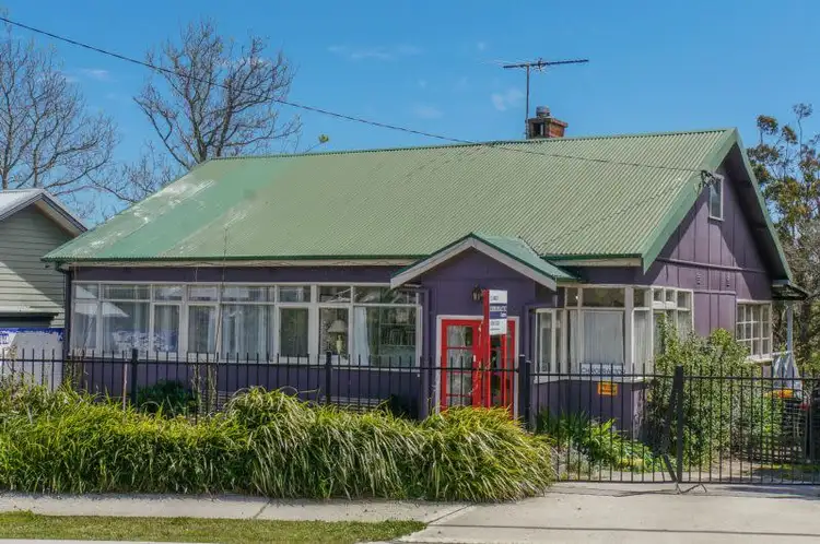 60 Badgerys Crescent, Lawson NSW 2783