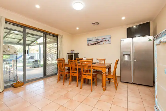 Fifth view of Homely house listing, 7 Colonel Court, Mildura VIC 3500