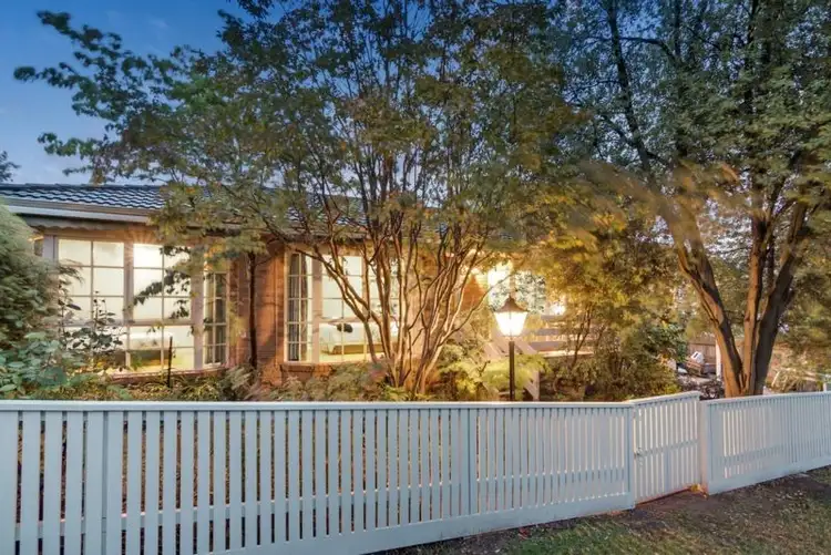 2/15 Vonadawn Avenue, Ringwood East VIC 3135