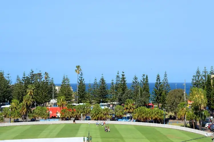 Main view of Homely unit listing, 10/108 Brook Street, Coogee NSW 2034