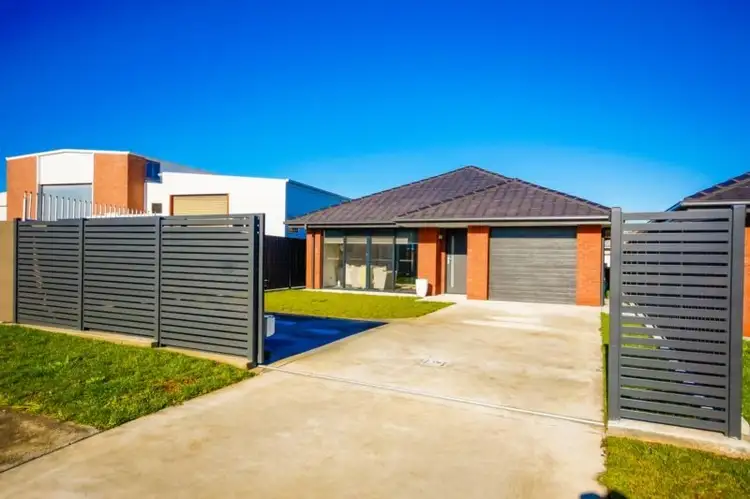 Main view of Homely unit listing, 1/11 Chettle Street, Devonport TAS 7310