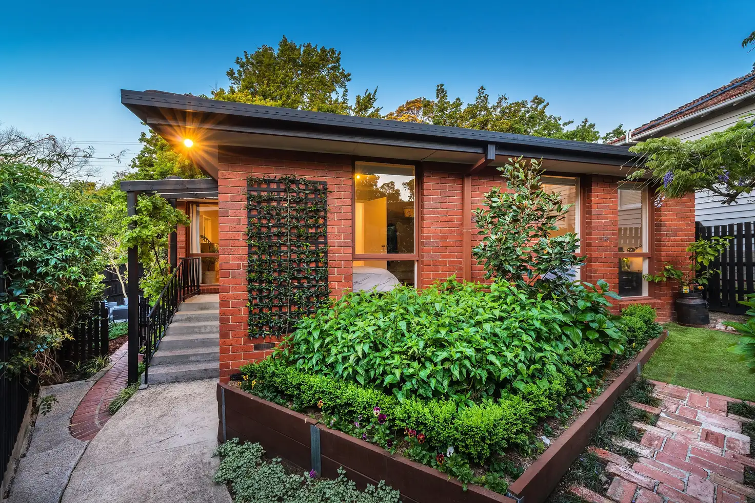Main view of Homely unit listing, 2/2 Jickell Avenue, Glen Iris VIC 3146