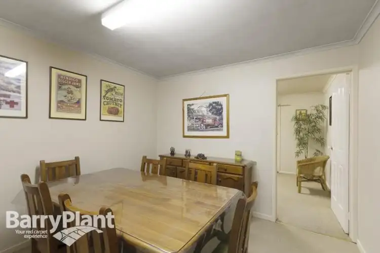 Fifth view of Homely house listing, 1 Macquarie Court, Cranbourne North VIC 3977