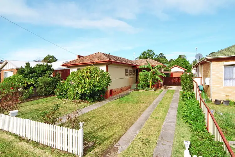16 Morton Parade, Nowra NSW 2541