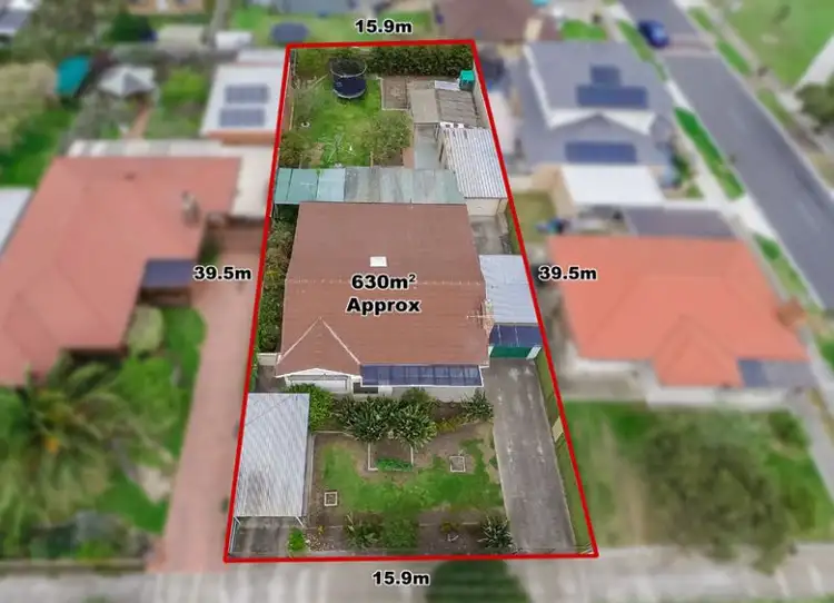 15 Andrew Road, St Albans VIC 3021