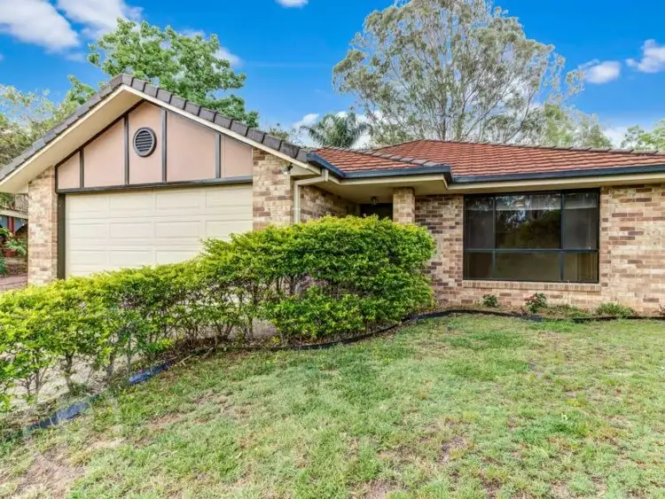 5 Woodash Court, Ferny Hills QLD 4055