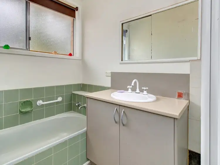 Fifth view of Homely house listing, 24 Derna Crescent, Frankston VIC 3199