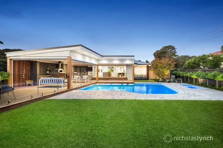 17 Volitans Avenue, Mount Eliza VIC 3930