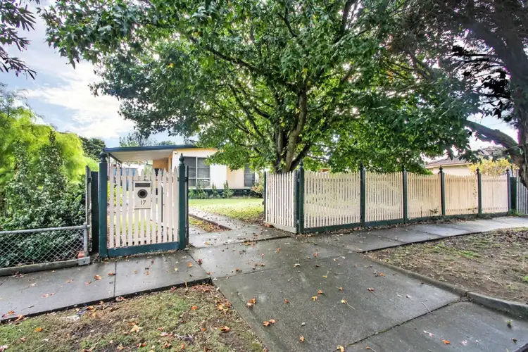 17 Dugan Street, Sale VIC 3850