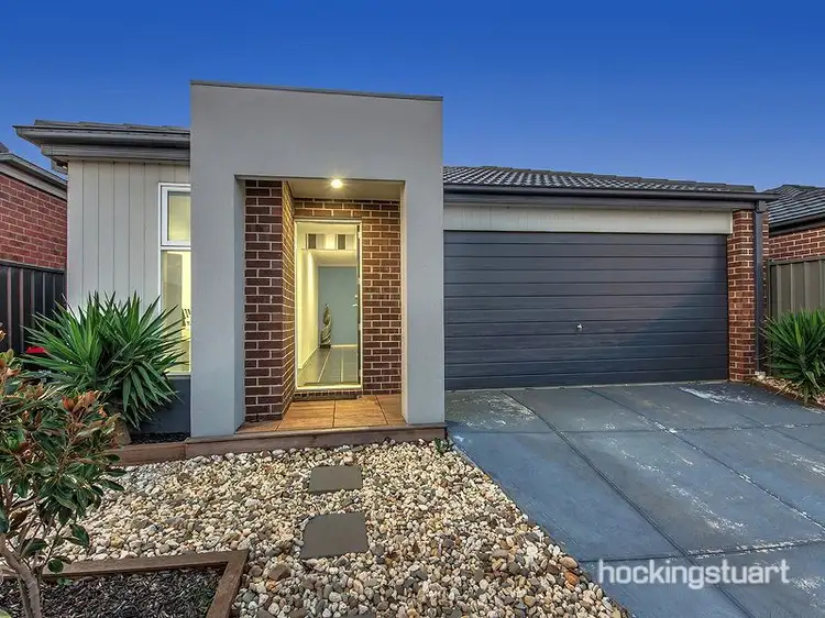 18 Sunningdale Drive, Hillside VIC 3037