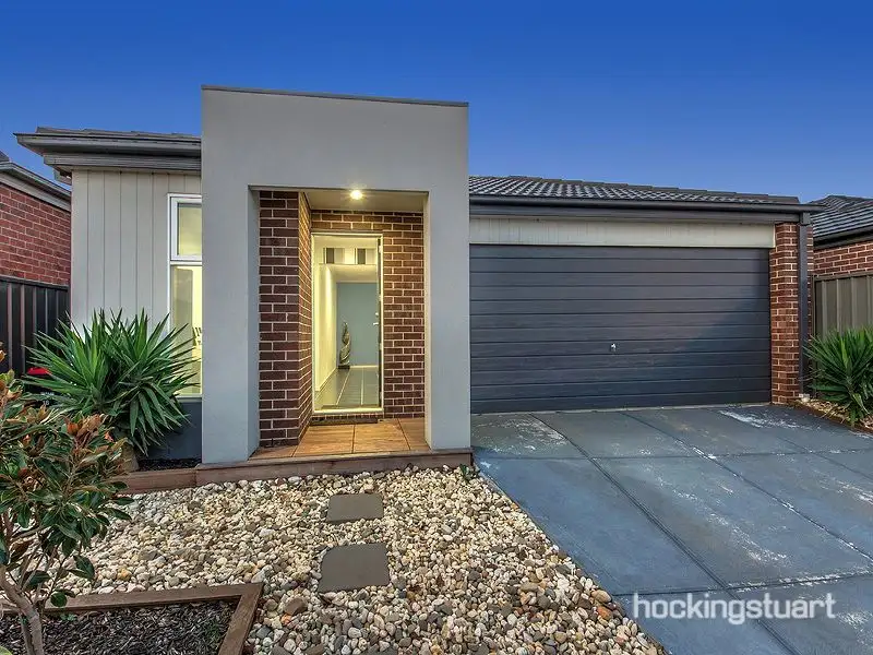 Main view of Homely house listing, 18 Sunningdale Drive, Hillside VIC 3037