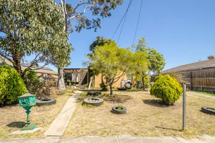 Second view of Homely house listing, 7 Buckingham Crecsent, Sunshine West VIC 3020